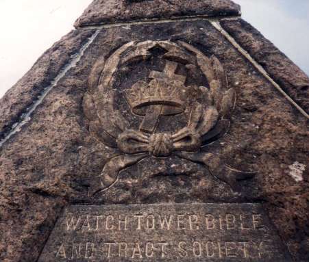 Tombe de Russell et symbole des Knights Templars